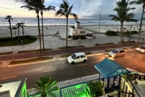 Pé na Areia - Luxo Praia Grande de Frente para o Mar